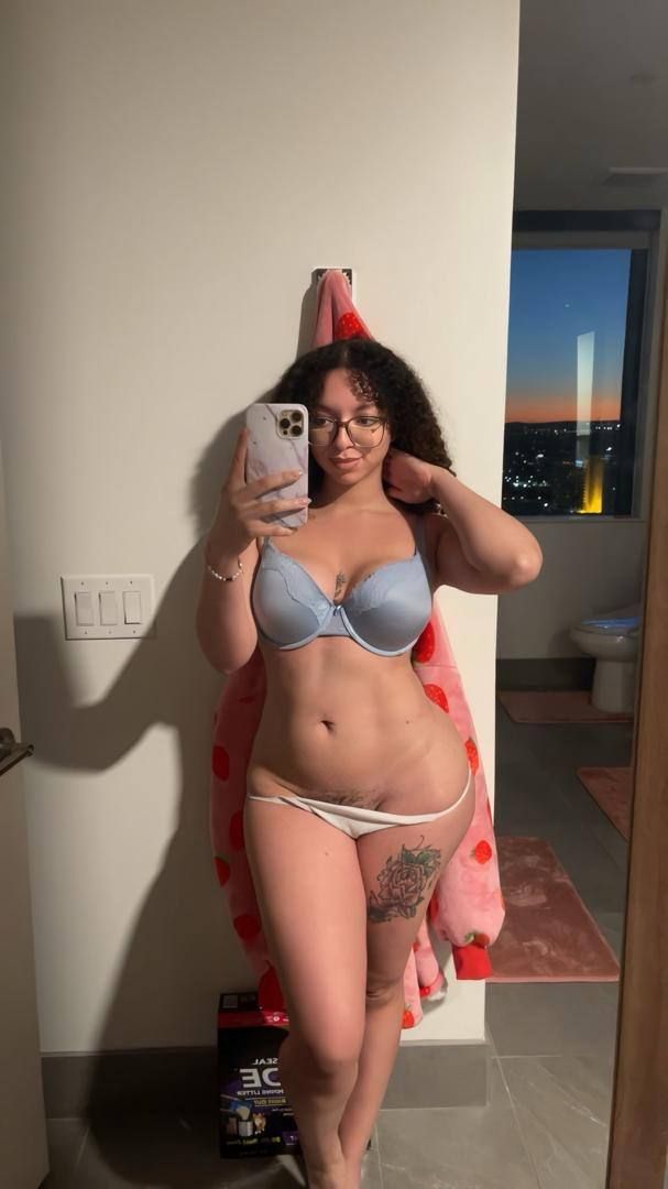 I squirt 💦 a lot…….  Do you love it if I squirt on your bed tonight …. Maybe I could lick 👅 up your cum 💦 - Image 2